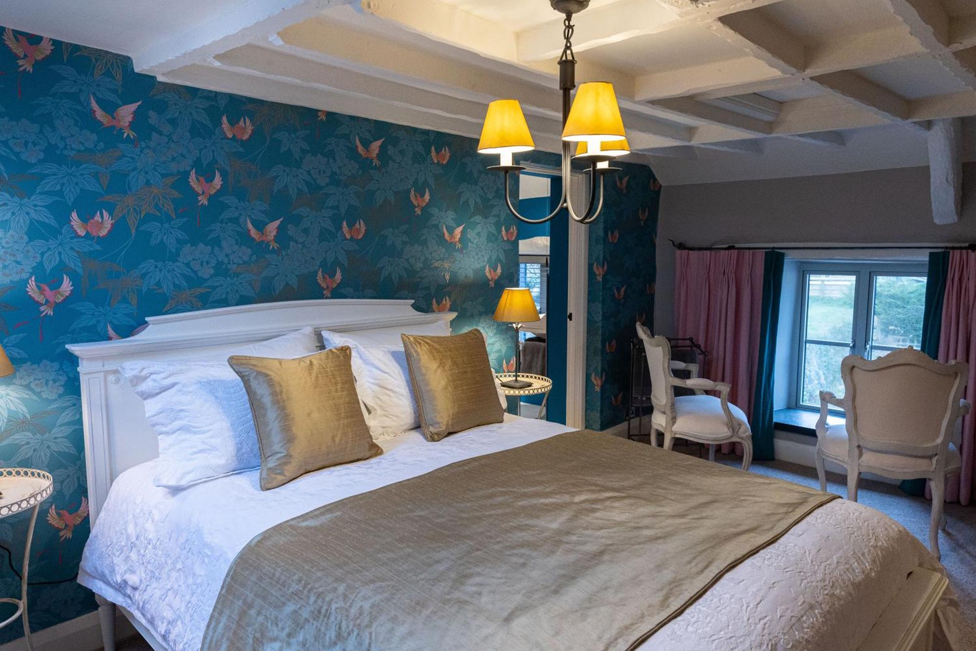West Lyn Farm B&B And Shepherd Hut Линтън Екстериор снимка